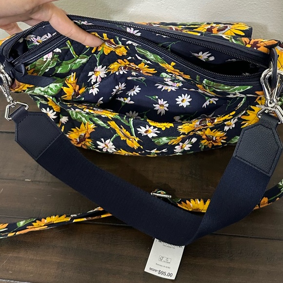 🌻SOLD🌻 Vera Bradley Carson Bag Sunflowers - Picture 6 of 7